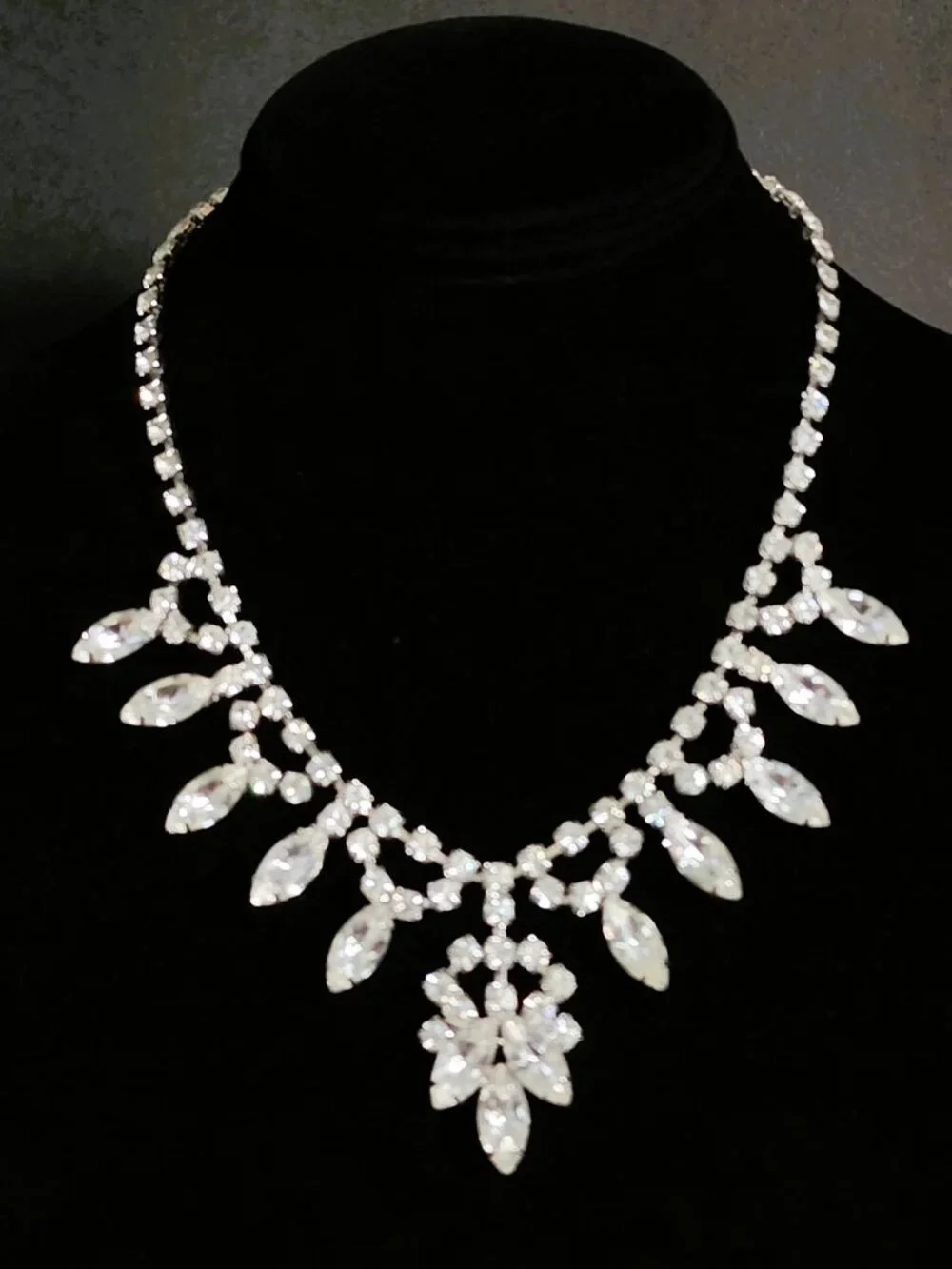 Vntg 50s Clear Rhinestone Bib Statement Necklace Silver Rhodium Plated Prong Set